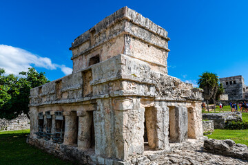 Ruins of an ancient Mayan port: Tulumn