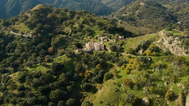 Brancaleone superiore, vecchia citt&agrave; abbandonata in calabria