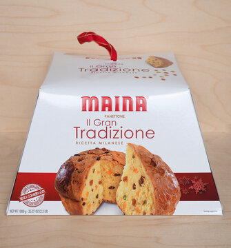 TURIN - DEC 2020: Maina panettone