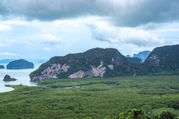 
Samet Nang Shee on a rainy day, but no matter what the weather And the beauty remains