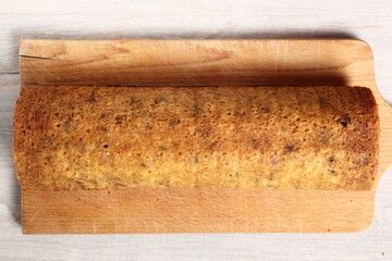 Raisin butter cake