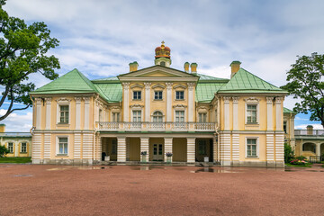 Fototapeta na wymiar Grand Menshikov Palace, Oranienbaum, Russia