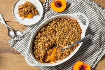 Sweet Homemade Peach Cobbler Crisp
