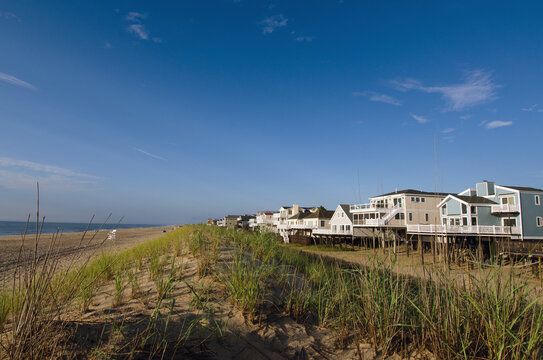 USA, Delaware, Bethany Beach, Houses along beach