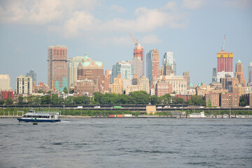 Obraz premium New York, NY, USA - May 30, 2019: View from Staten Island Ferry