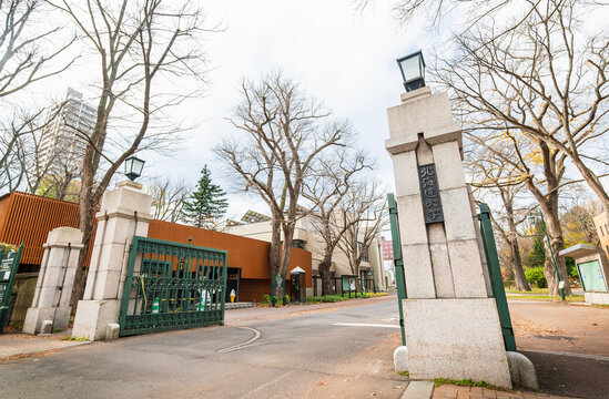 北海道大学　正門