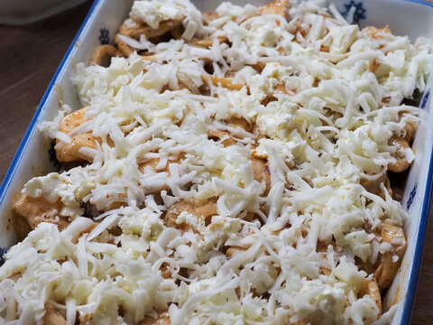 Baked Jerusalem Artichoke Salad With Grated Cheese 