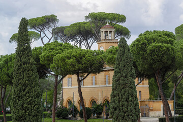 Fototapeta na wymiar Jour d'automne dans la villa Borghèse à Rome