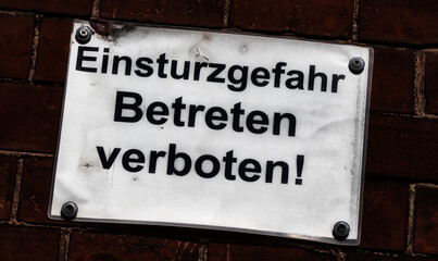 Einsturzgefahr Warnschild