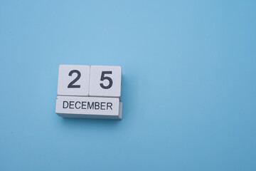 December 25, White vintage wooden calendar design with number cube.