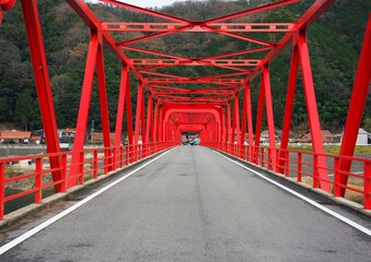 Fototapeta na wymiar 赤い鉄橋