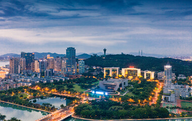 Fototapeta na wymiar Night view of Bailuzhou Park, Xiamen, China