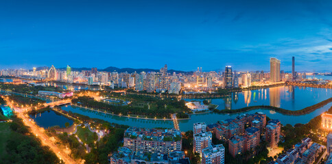 Obraz premium Night view of Bailuzhou Park, Xiamen, China