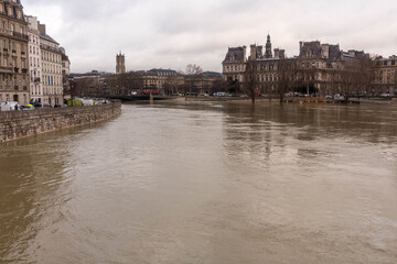 Fototapeta premium view of the river in paris france