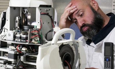 Electronics Engineer has a problem with the machine repair.
