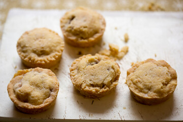 Easy mincemeat buttery pastry pies 