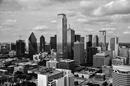 Fototapeta Dallas, black and white, city, US, skyscraper, monochrome