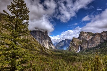 Tunnel View at Yosemite