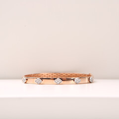 Stunning Gold and Diamond Jewelry for Luxury Lovers