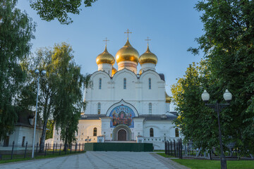 Fototapeta na wymiar view of the Assumption Cathedral in the city center, photo was taken on a sunny summer day