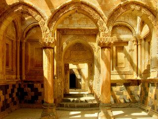 ancient roman aqueduct country