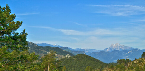 Fototapeta na wymiar La Pedraforca, paysage des Pyrénées espagnoles