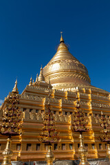 Fototapeta premium Temple Shwezigon à Bagan, Myanmar 