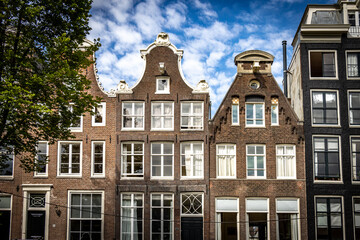 Fototapeta na wymiar traditional houses in Amsterdam 
