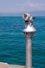 coin operated binocular