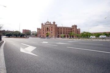 Fototapeta na wymiar plaza de toros in espana city madrid in black and white