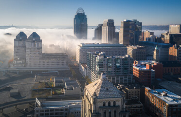 Foggy morning at Cincinnati, Ohio, USA skyline aerial view - 400443009