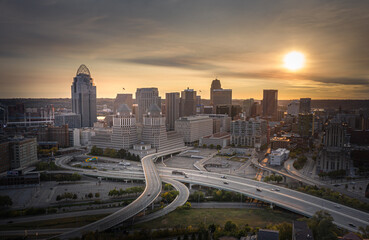 Naklejka na ściany i meble Cincinnati, Ohio, USA skyline at twilight