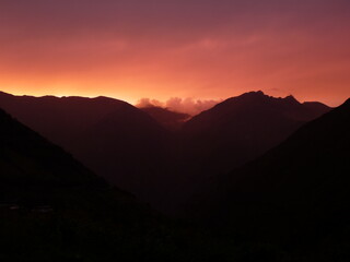 Atardecer en la sierra del Perú 