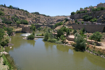 Fototapeta na wymiar view of Toledo and the Tagus River