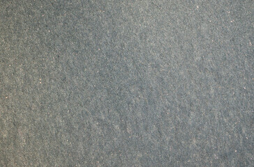 Textur feines Eis auf Glasscheibe, Hintergrund aus der Natur