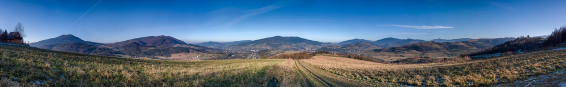 Panorama z Adamczykow Mszana Dolna na Beskid Wyspowy