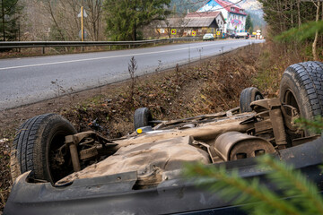 The Car Got Into an Accident on the Mountain Road and fell Upside Down. The Blue Car Turned over in...
