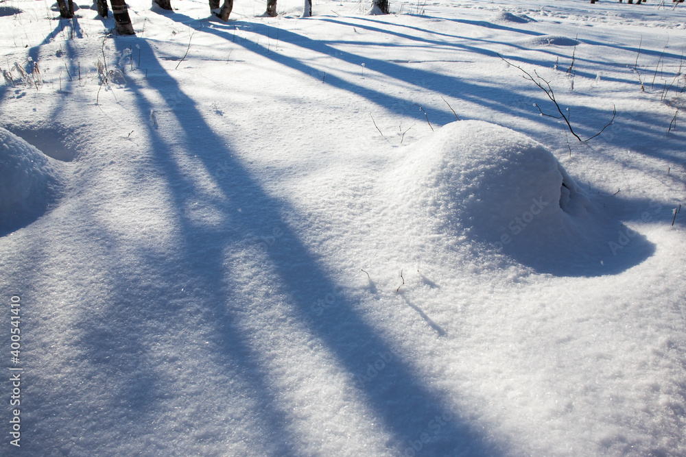 Sticker snow drifts