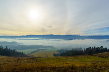 Fototapeta na wymiar jelenia góra smog chmury łysa góra