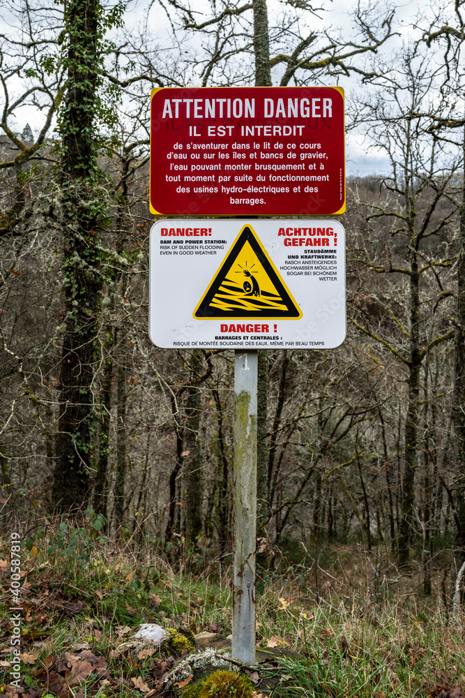 Wall mural panneau attention danger