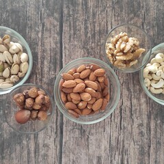 Cashew nuts in a bowl