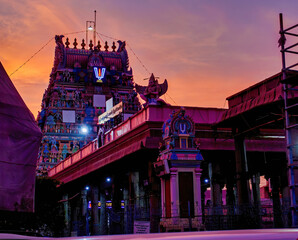 Chennai, South India - October 27, 2018: A hindu temple Dedicated to Lord Venkat Krishna, the Parthasarathy temple located at Triplicane during night with devotee worship in the building - obrazy, fototapety, plakaty
