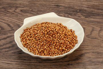 Coriander seeds in the bowl