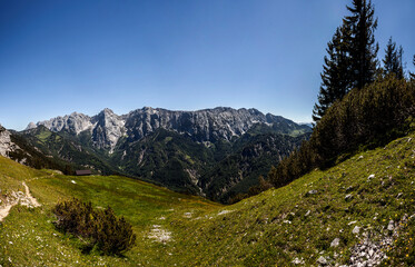 Obraz premium Panorama view from mountain Peterskoepfl to Kaisergebirge in Tyrol, Austria