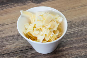 Coconut dry chips in the bowl