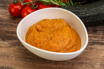 Vegetarian cuisine - Zucchini puree with herbs