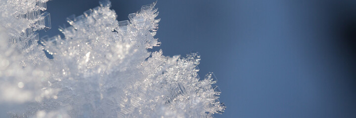 Fototapeta na wymiar snow frosty piece of ice and crystals creating fabulous magical forms