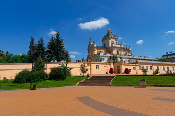 Fototapeta premium orthodox church beautiful religion building in Lviv Ukraine city urban landmark scenic view in park outdoor peaceful walking site district in calm spring morning clear weather time