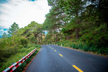 road to the top of langbiang mountain