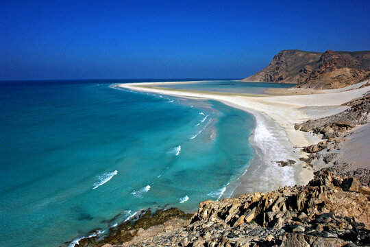 Praia Qalansiya na Ilha de Socotra. Iemen